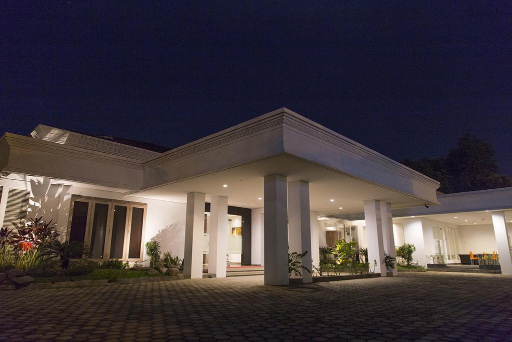 Gm253 Hotel Jembel Zewnętrze zdjęcie